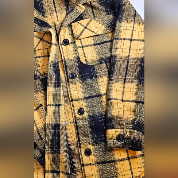 Shacket - Picture 5 of 5